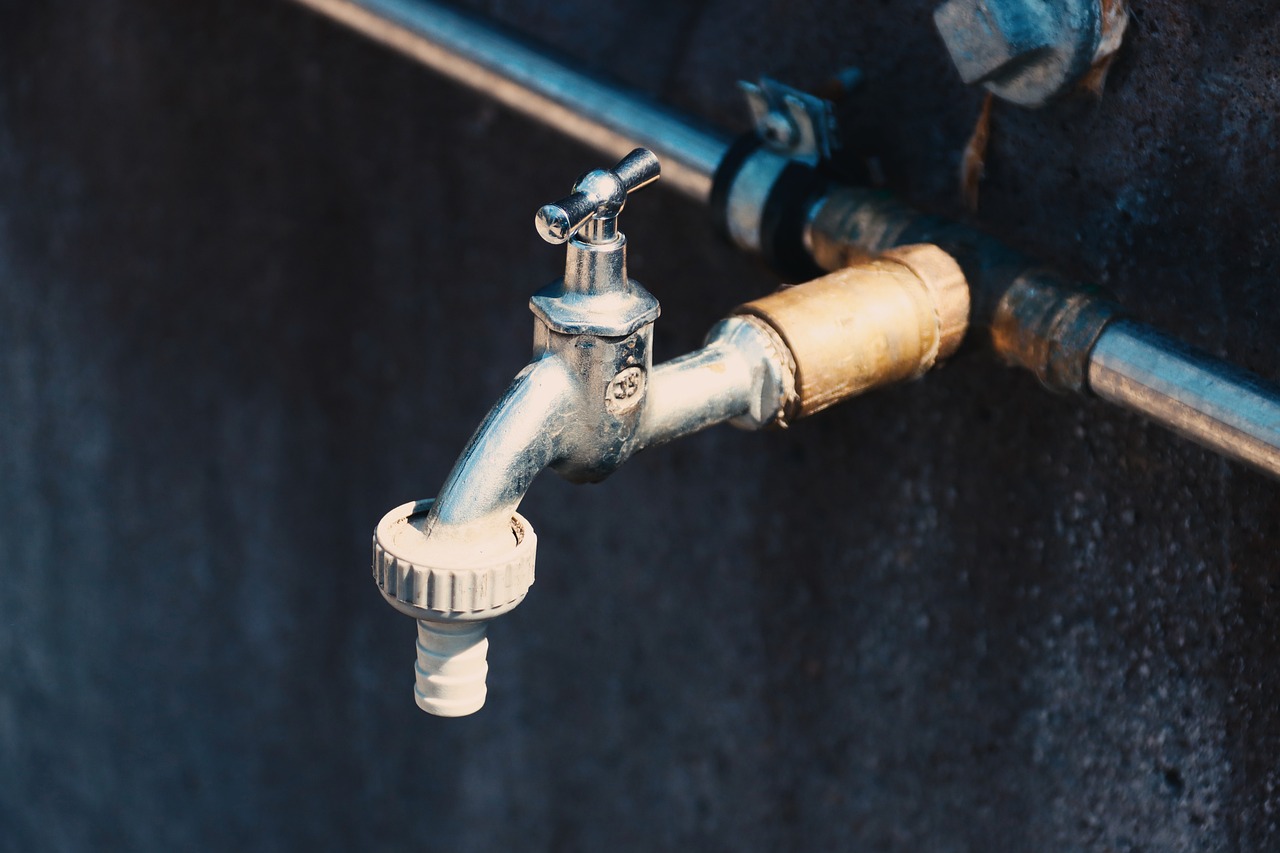 Jak efektywnie oszczędzać wodę w domu?