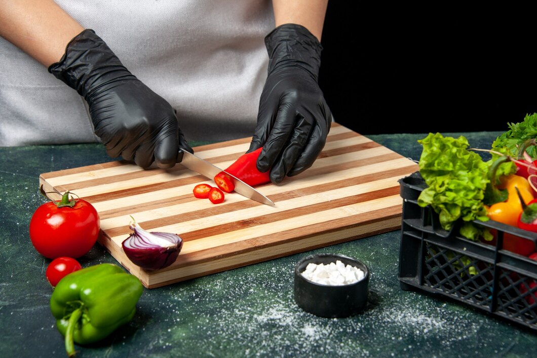 Jak efektywnie wykorzystać folie moletowane w domowej kuchni i gastronomii?